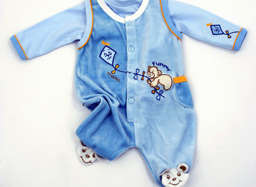 Heimarbeit – Personalisierte Babykleidung herstellen