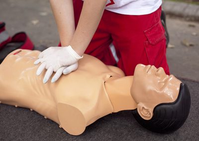 Nebenjob als Assistent für Erste-Hilfe-Kurse