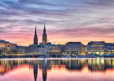 Top 5 Nebenjobs in Hamburg: Wo verdient man am besten?