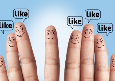 Geld verdienen mit Facebook Likes: Fandealer (in Heimarbeit)