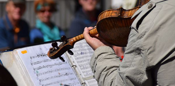 Musikalische und künstlerische Talente nutzen