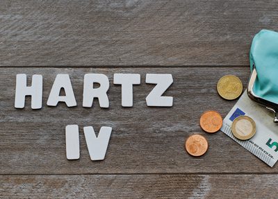 Darf man sich bei Hartz IV Geld dazuverdienen?