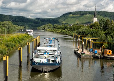 Binnenschiffer Gehalt: Ausbildung, Lohn und Verdienst