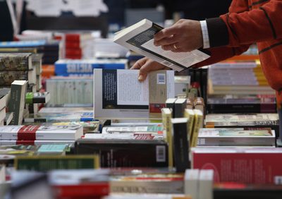 Buchhändler Gehalt: Ausbildung, Lohn und Verdienst