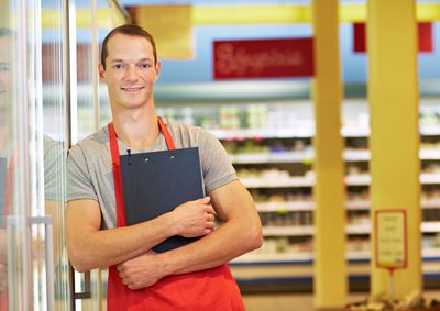 Einzelhandelskaufmann Gehalt: Ausbildung, Lohn und Verdienst
