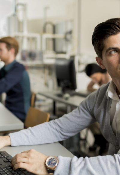 Fernstudium Informatik: Die besten Fernunis – Alle Infos