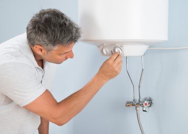 Gas Wasser Installateur: Gehalt und Ausbildung