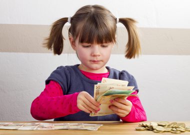 Endlich: mehr Kindergeld für Familien!