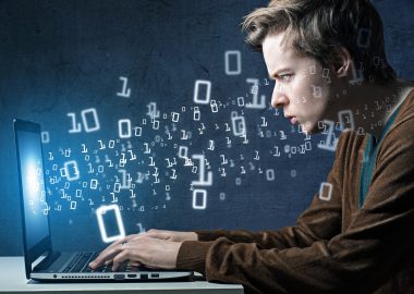 Fachinformatiker Anwendungsentwicklung: Gehalt, Ausbildung, Studium und Perspektiven