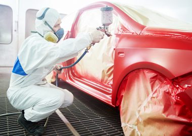 Fahrzeuglackierer: Gehalt, Ausbildung, Studium und Perspektiven