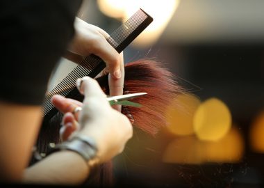 Friseurmeister: Gehalt, Ausbildung, Studium und Perspektiven