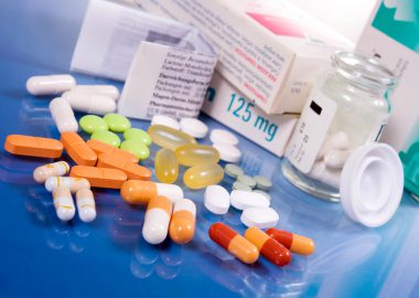 Pharmazeutisch-technische Assistentin: Gehalt, Ausbildung, Studium und Perspektiven