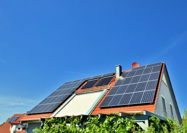 Fotovoltaik-Epxerten: Gehalt, Ausbildung & Studium