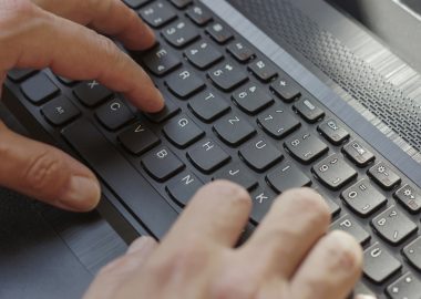 Medizinische Schreibkraft: Fernstudium, Studium, Gehalt & Perspektiven