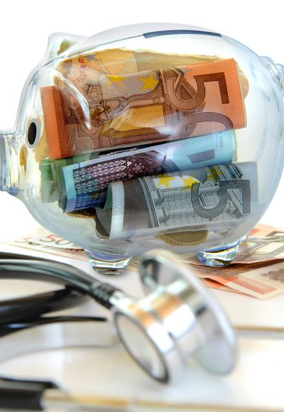 Geld sparen bei privater Krankenversicherung: Mit PKV-Hilfe
