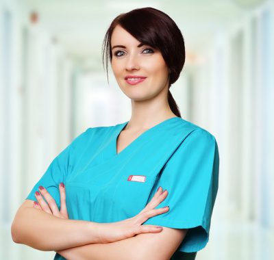 Weiterbildung als Krankenschwester: Gehalt, Fernstudium, Studium & Perspektive