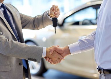 Automobilkaufmann: Ausbildung, Studium, Gehalt und   Perspektive