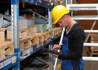 Fachlagerist: Ausbildung ● Gehalt ● Studium ● Perspektive
