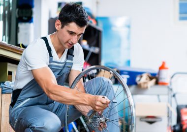 Fahrradmonteur: Ausbildung, Gehalt, Studium, Perspektive