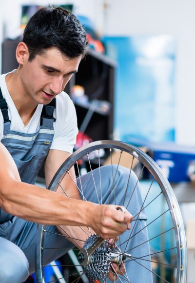 Fahrradmonteur: Ausbildung, Gehalt, Studium, Perspektive