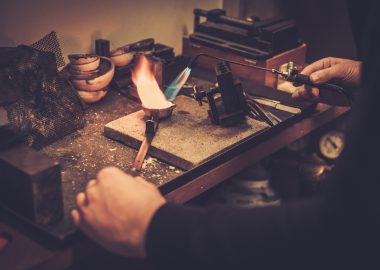 Metallschleifer: Ausbildung ● Gehalt ● Studium ● Perspektive