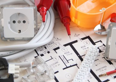 Elektroinstallateur: Ausbildung ● Gehalt ● Studium ● Perspektive