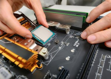 Elektroniker für Geräte und Systeme: Ausbildung ● Gehalt ● Studium ● Perspektive