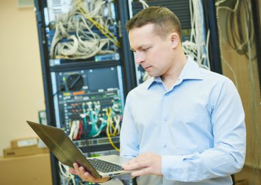 Industrieelektriker: Ausbildung ● Gehalt ● Studium ● Perspektive