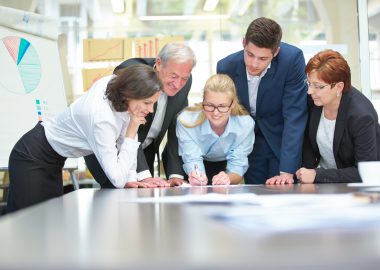 Rechtsanwaltsfachangestellter: Ausbildung, Gehalt, Studium, Perspektive