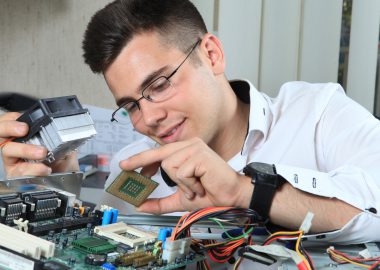 Systeminformatiker: Ausbildung · Gehalt · Studium · Perspektive