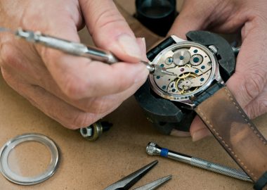 Uhrmacher: Ausbildung ● Gehalt ● Studium ● Perspektive