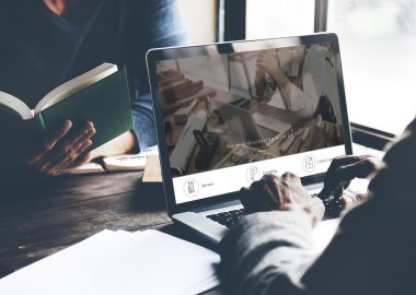 Eigene Website aufbauen und Werbung verkaufen: So geht’s!