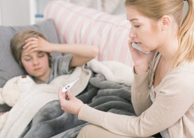 Hand-Fuß-Mund-Krankheit: So behandeln Sie Ihr Kind richtig!