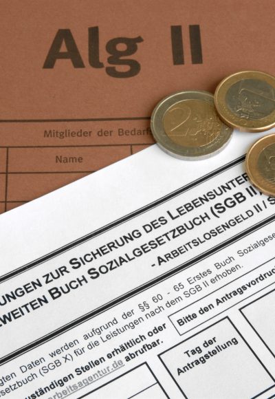Arbeitslosengeld II (ALG II): Voraussetzungen für die Stieffamilie