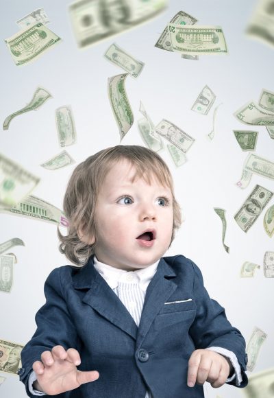 Kind reicher Eltern: Wie es für das Kind ist, reich geboren zu werden