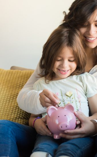 Mehr Geld für Eltern möglich: Gericht klärt Höhe der Kinderfreibeträge!