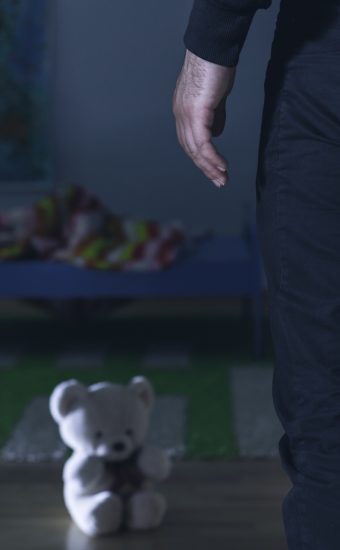 Vergewaltigt und gefilmt: Das hat ein Vater seiner Tochter (2) angetan