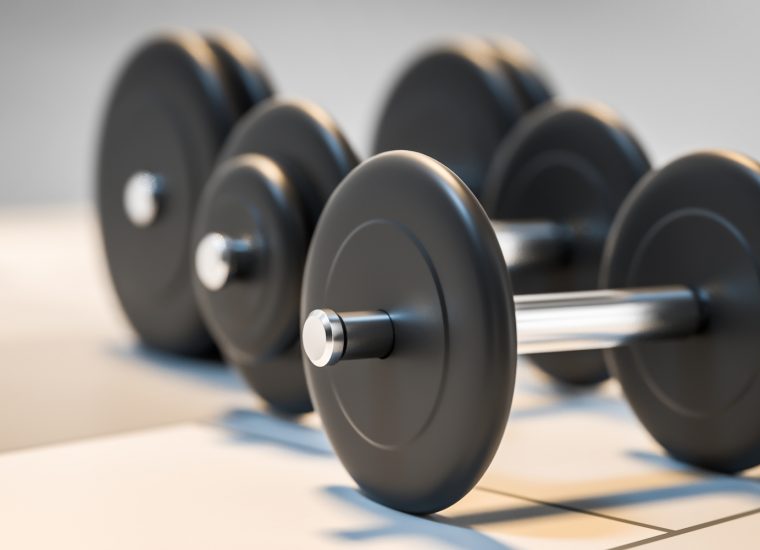 Durchgedreht 32 Jahriger Wirft Mit Hanteln Im Fitnessstudio Heimarbeit De