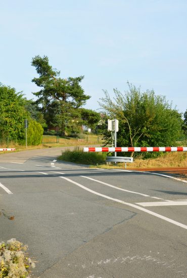 Frau entwickelt unglaubliche Kräfte und verhindert Horror-Unfall!