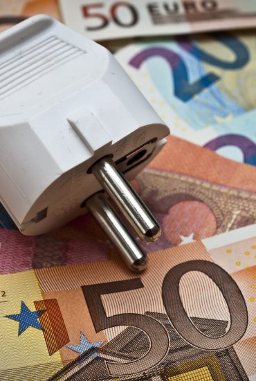 Hartz-IV-Empfängerin soll 3.000 Euro an Stromanbieter zahlen!