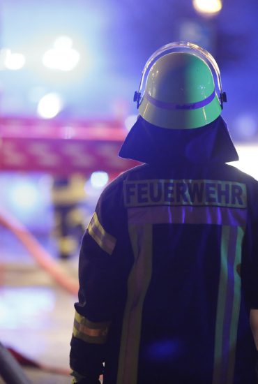 Wohnungsbrand: Mutter rettet Kind und muss selbst sterben