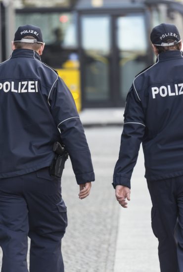 Nackter Mann lieferte sich Verfolgungsjagd mit Polizei