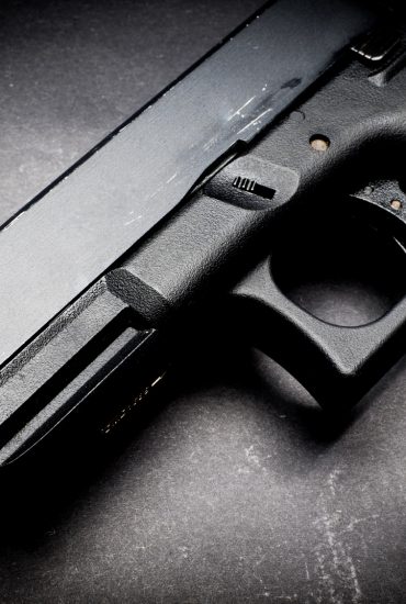 Zweijähriger tötet Cousine versehentlich mit Pistole