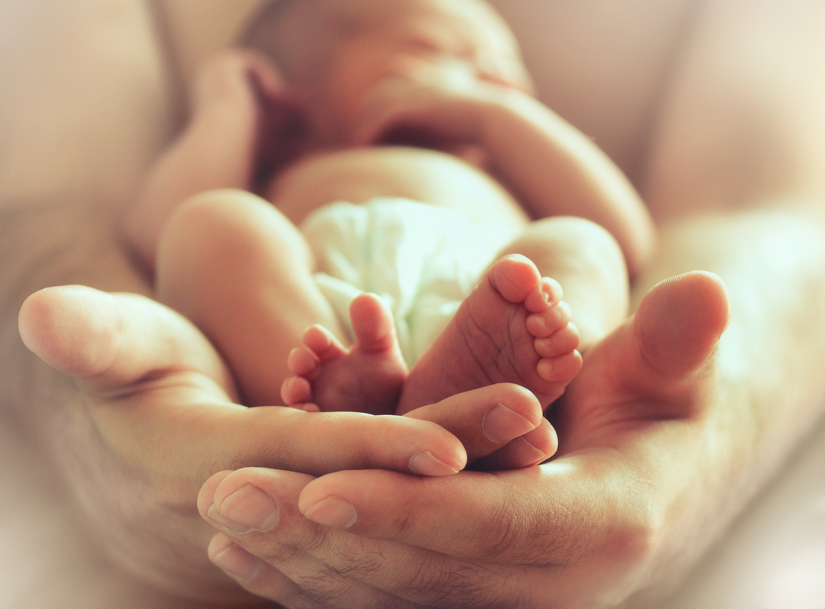 Seltene Krankheit Baby sieht bei seiner Geburt aus wie 80Jähriger Heimarbeit.de √