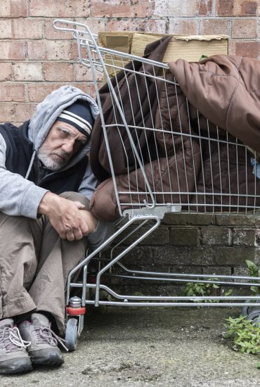 Obdachlose als „Tamagotchis“ verkauft!