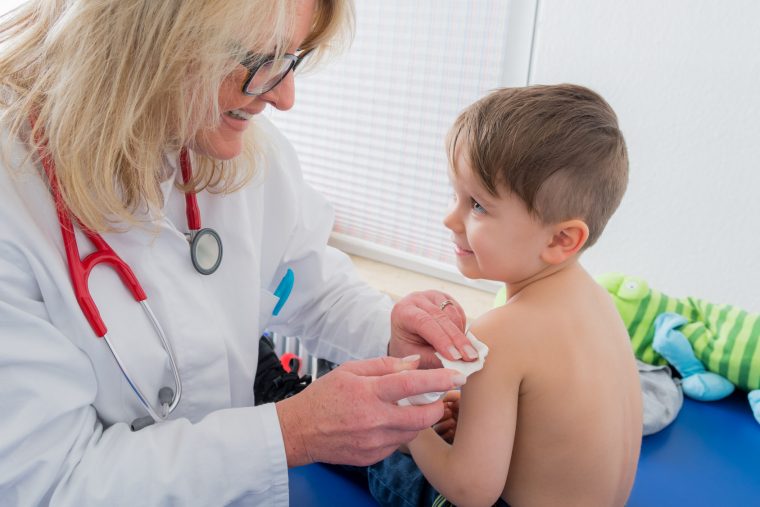 Masern: Kindergeld-Entzug für Impfverweigerer?