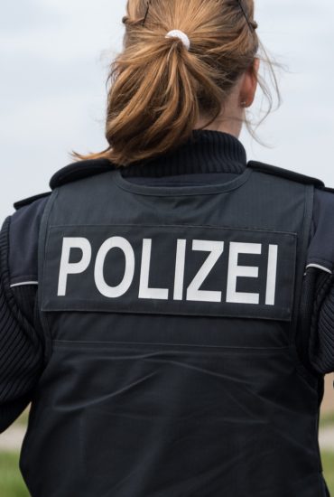 Wegen Baby: Kollegen mobbten Polizistin aus ihrem Job