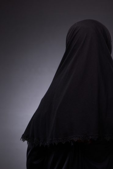 Berlin: Frau in Burka verprügelt Verkäuferin!
