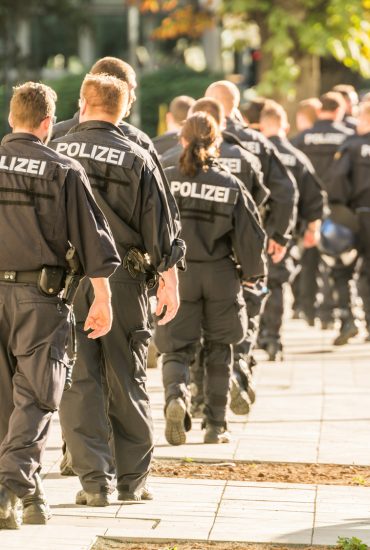 Klare Ansage: Polizisten haben Deutsch zu sprechen!