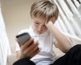 Neue Studie: Smartphone und Co. machen Kinder depressiv!